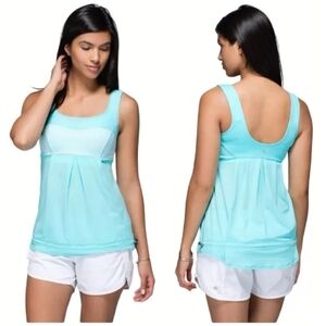 Lululemon Like New Elevate Mesh Tank in Angel Blue & White - Sz 8
